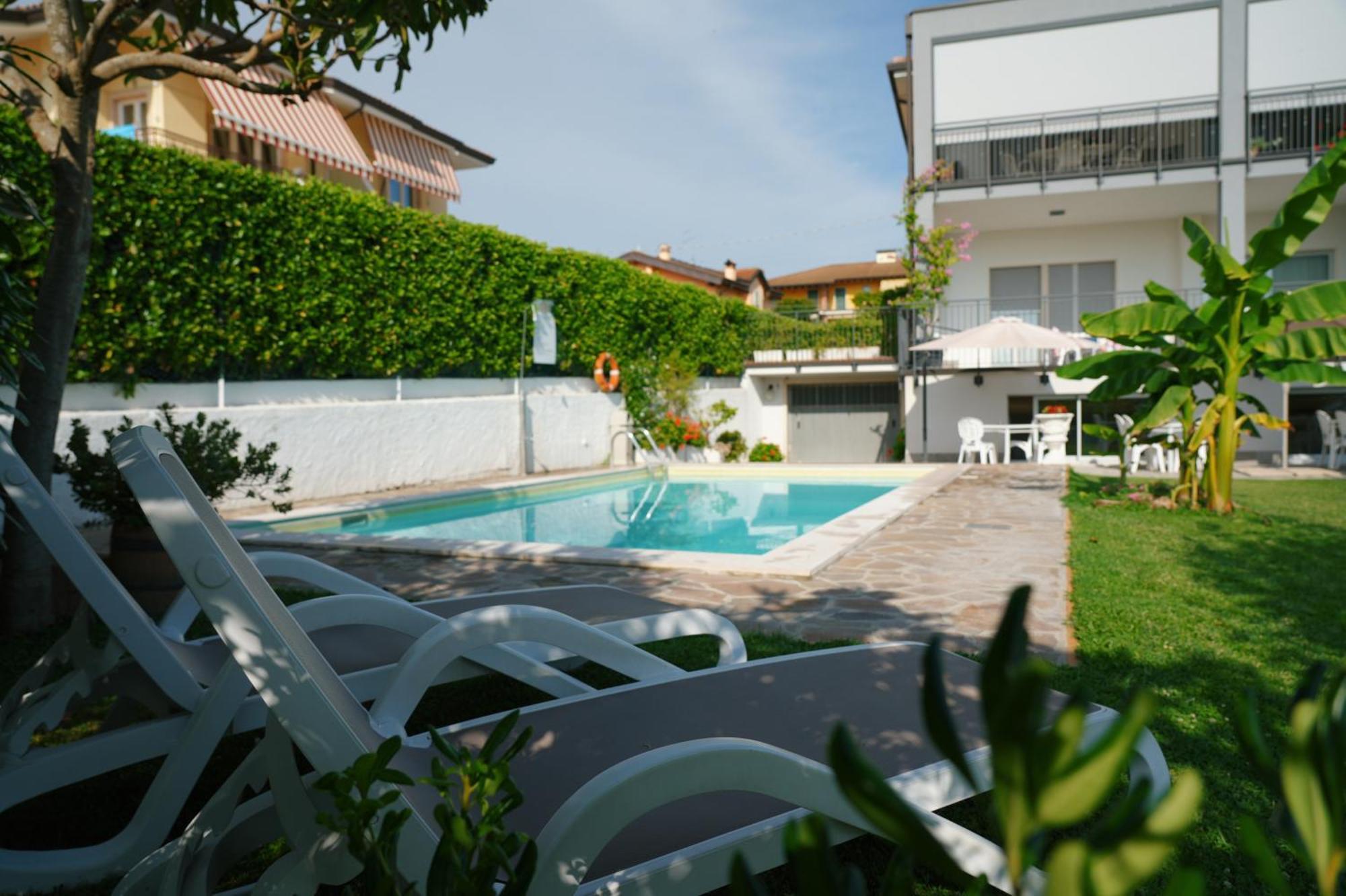 Appartamenti Da Mirella Lazise Exterior foto